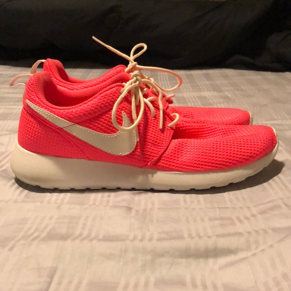 pink mesh nike shoes